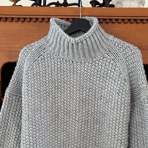 H&M Light Gray Turtleneck Sweater